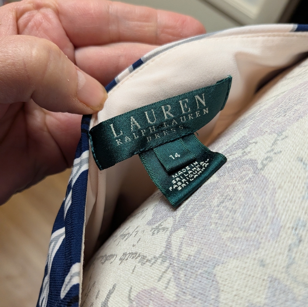 Lauren Floral Blue and White Dress - Picture 3 of 10